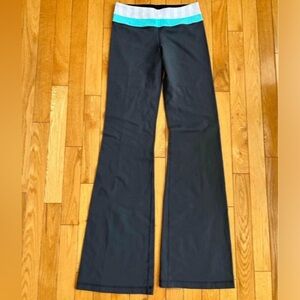 Brand New Lululemon Groove Pants, Size 6 Tall, Reversible, Vintage Luon